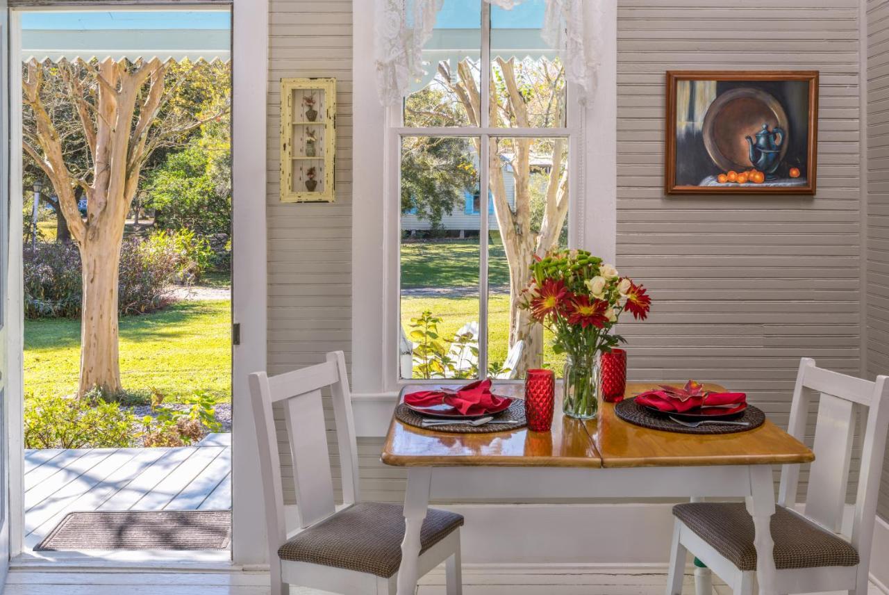Maison D'Memoire Bed & Breakfast Cottages Rayne 외부 사진