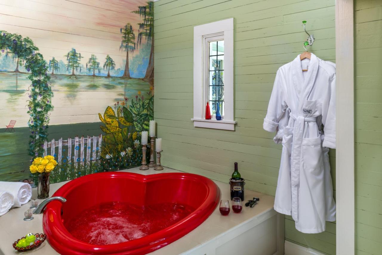 Maison D'Memoire Bed & Breakfast Cottages Rayne 외부 사진