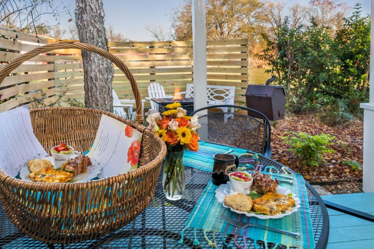 Maison D'Memoire Bed & Breakfast Cottages Rayne 외부 사진